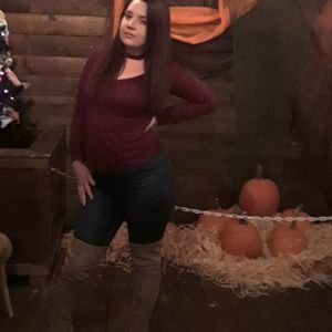 Meet your Posher, Whitney